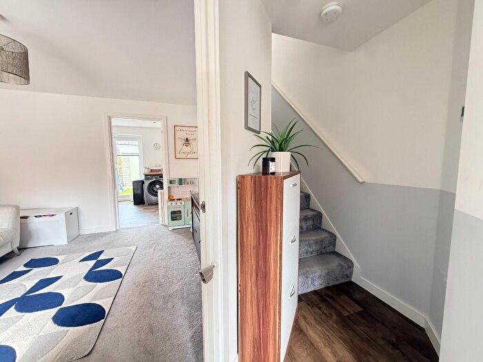 3 Bedroom End Of Terrace House For Sale In Sheppard Drove, Wymondham, Norfolk, NR18