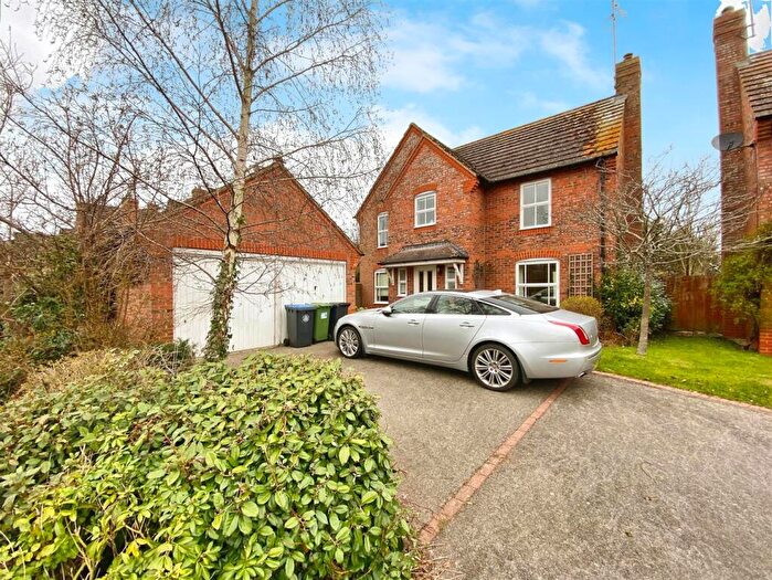 4 Bedroom Detached House To Rent In Hawthorn Way, Shipston-on-Stour, CV36