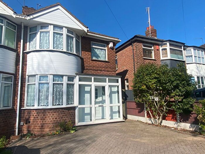 3 Bedroom Semi-Detached House To Rent In Coleraine Road, Birmingham, B42