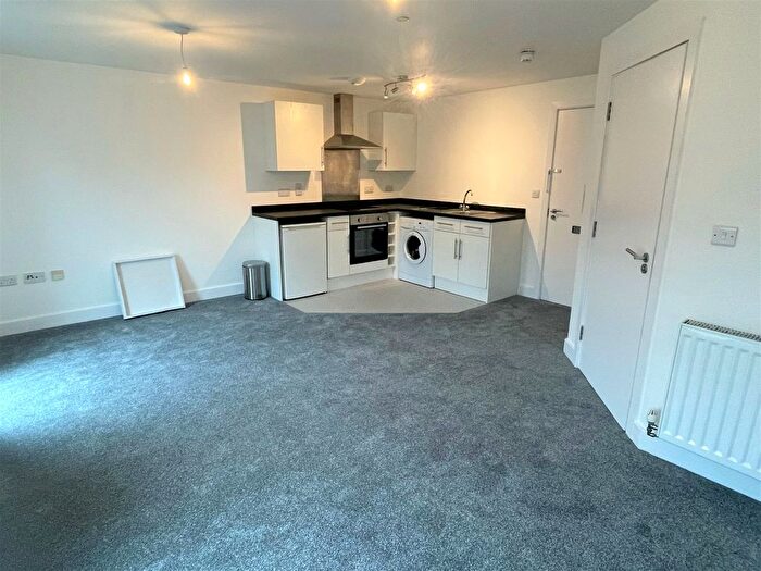 Studio To Rent In Corporation Street, Taunton, TA1