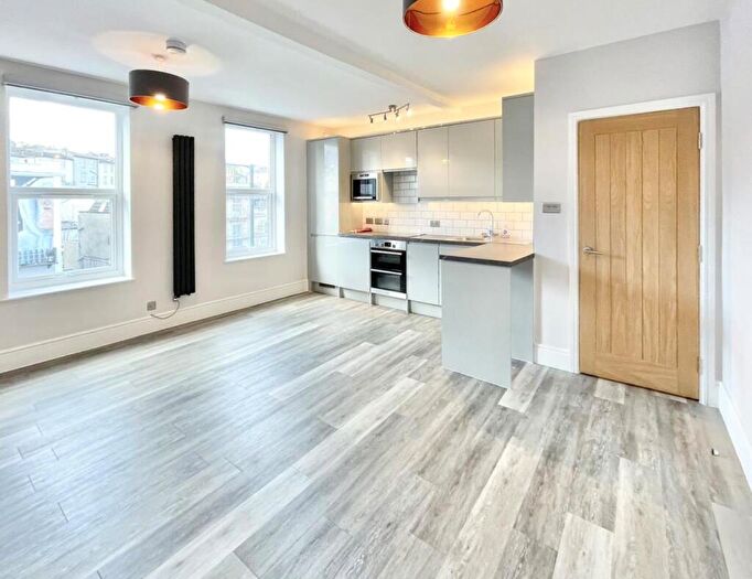 1 Bedroom Apartment To Rent In Cheltenham Road, Montpelier, Bristol, BS6