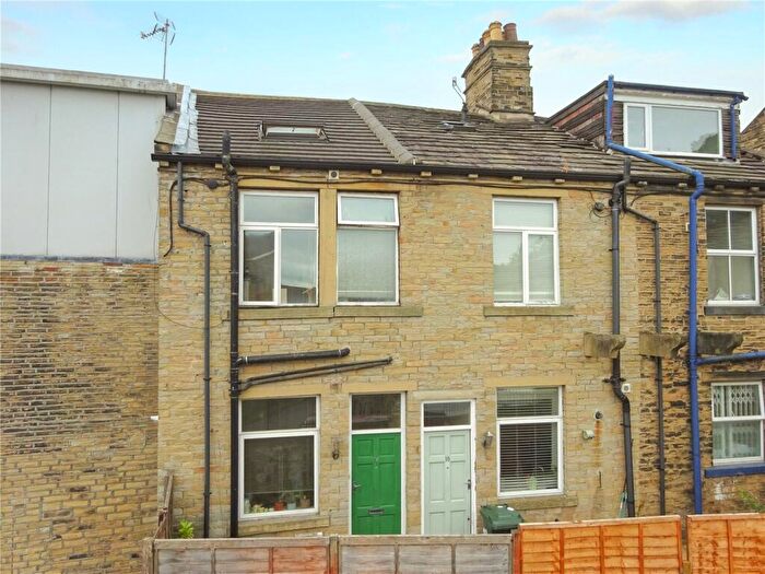 3 Bedroom Terraced House For Sale In High Street, Idle, Bradford, West Yorkshire, BD10