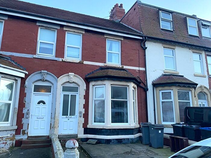 1 Bedroom Apartment To Rent In Flat, Hesketh Avenue, FY2