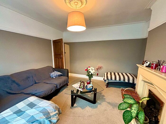 2 Bedroom Flat For Sale In Guelder Road, High Heaton, Newcastle Upon Tyne, NE7