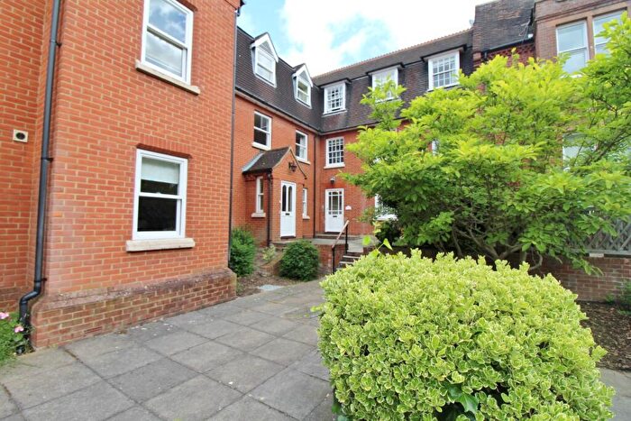 2 Bedroom Flat To Rent In Henley Road, Ipswich, IP1