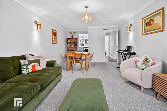 2 Bedroom Flat For Sale In Lindway Court, Conybeare Road, CF5