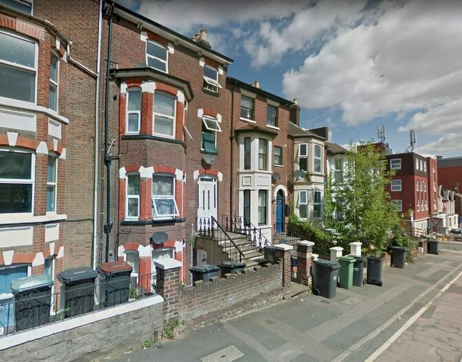 Block Of Flats To Rent In Rothesay Road, Luton, LU1