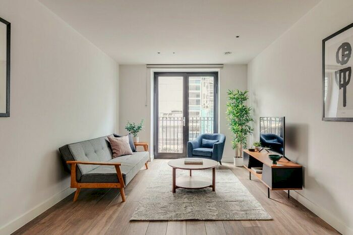 1 Bedroom Apartment To Rent In Dressage Court, Bethnal Green, E2