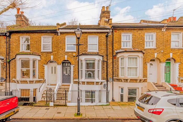 4 Bedroom Terraced House For Sale In Kimberley Avenue, Peckham, SE15