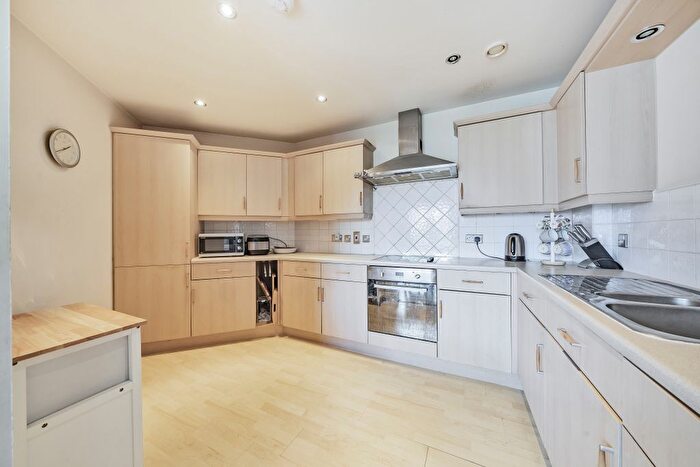 2 Bedroom Flat To Rent In Northpoint, Bromley, BR1
