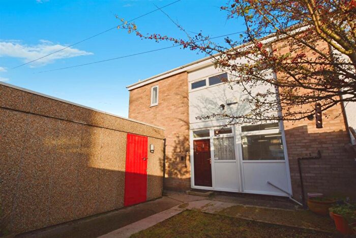 2 Bedroom End Of Terrace House For Sale In Ashworthy Close, Bransholme, Hull, HU7