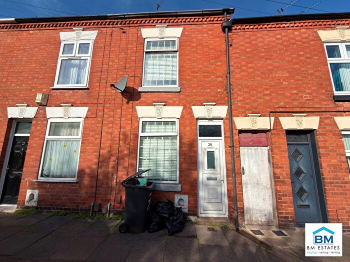 2 Bedroom Terraced House To Rent In New Park Road, Leicester, LE2