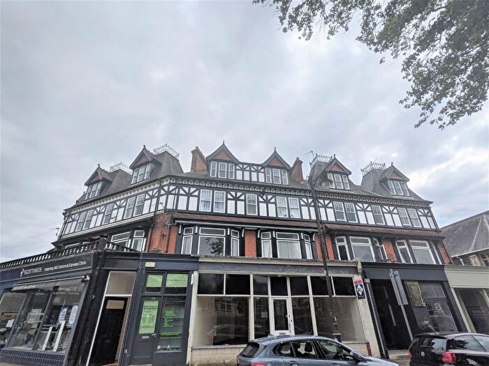 1 Bedroom Flat To Rent In Royal Buildings, Penarth, CF64