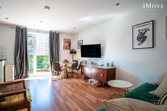 2 Bedroom Flat For Sale In Lambourne House, Apple Yard, London, SE20