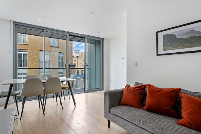 2 Bedroom Flat To Rent In Collington Street, London, SE10