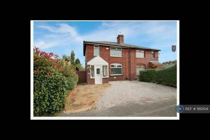 3 Bedroom Semi-Detached House To Rent In Stopford Avenue, Littleborough, OL15