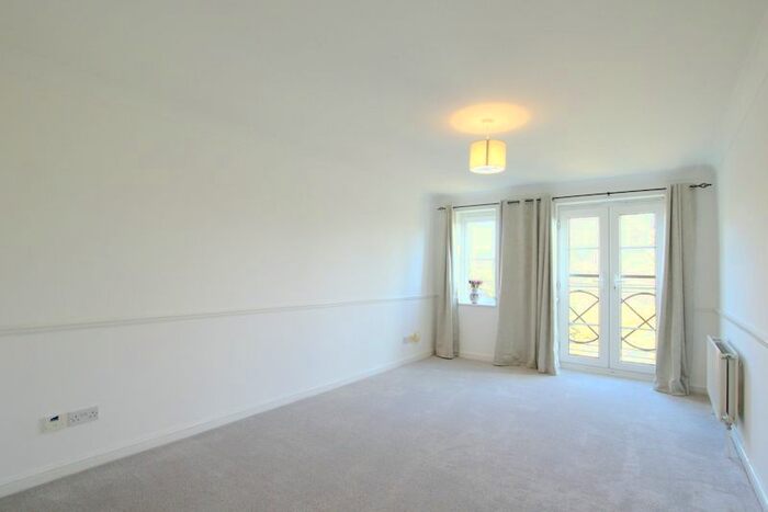 1 Bedroom Flat To Rent In Galsworthy Road, Kingston, KT2