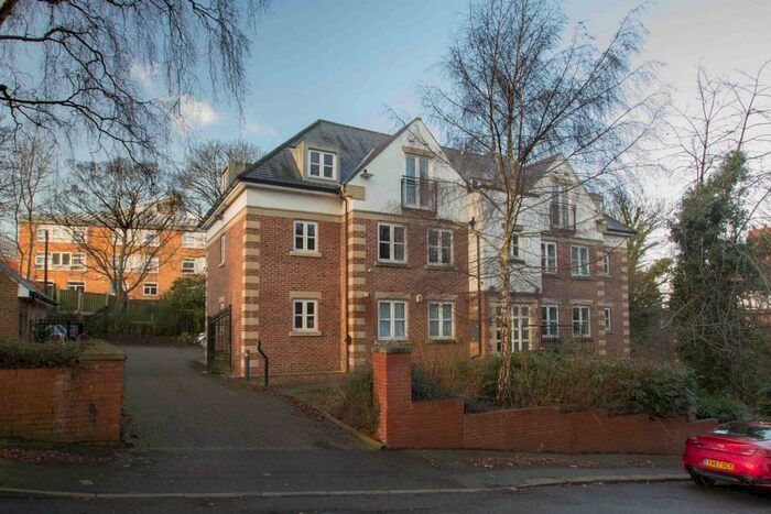 2 Bedroom Flat To Rent In The Grange, North Grange Mount, Headingley, Leeds, LS6