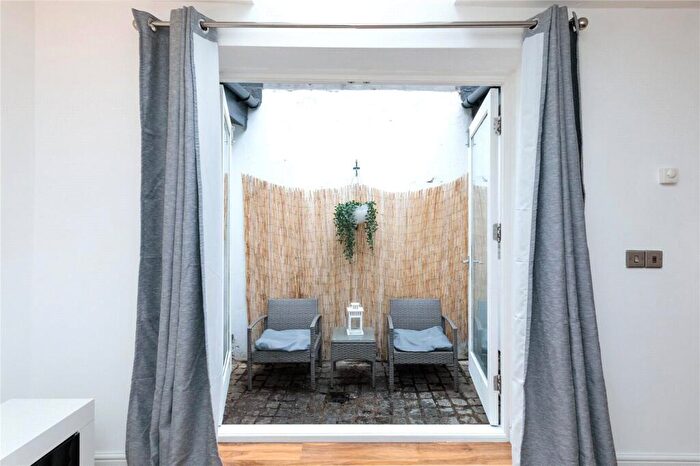 1 Bedroom Flat To Rent In Wick Road, Trowbridge Estate, E9