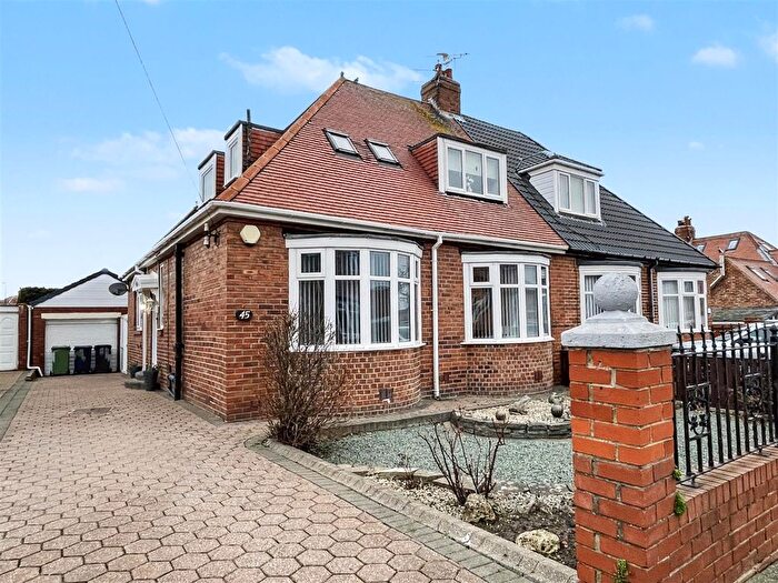 3 Bedroom Semi-Detached Bungalow For Sale In Southfield Road, South Shields, NE34