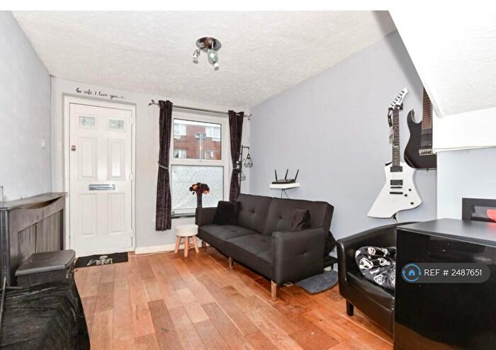 2 Bedroom Terraced House To Rent In Skinner Street, Gillingham, ME7