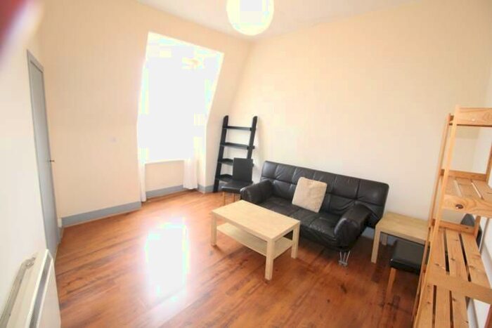2 Bedroom Flat To Rent In King Street, Aberdeen, AB24