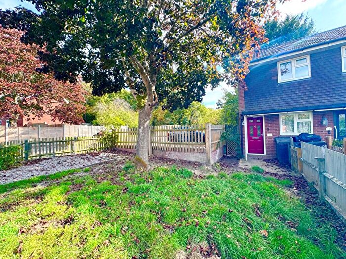 2 Bedroom Maisonette For Sale In Wildfield Close, Wood Street Village, Guildford, GU3