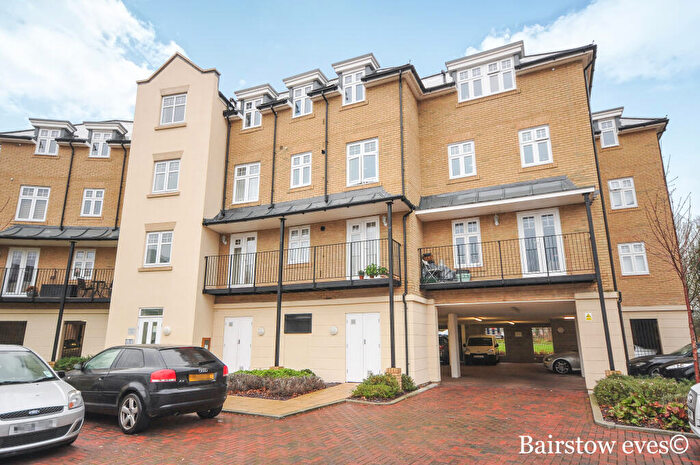 2 Bedroom Flat To Rent In Hyde House, Trinity Village, Bromley, BR2