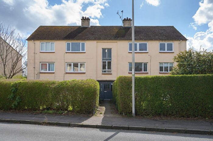 2 Bedroom Flat To Rent In Gracemount Avenue, Gracemount, Edinburgh, EH16