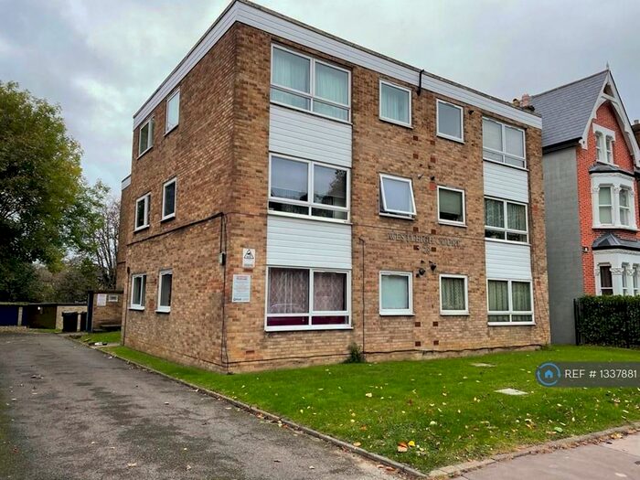 1 Bedroom Flat To Rent In Westleigh Court, South Croydon, CR2