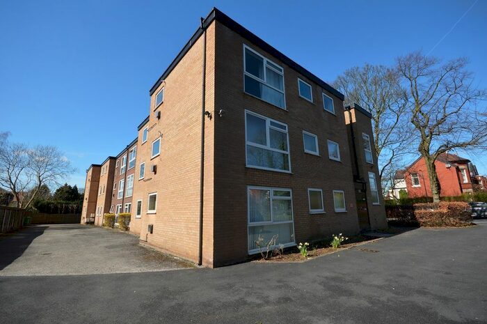1 Bedroom Flat To Rent In Warwick Court, Warwick Road, Heaton Moor, SK4
