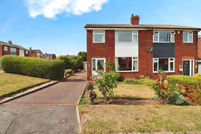 3 Bedroom Semi-Detached House For Sale In Glenfield Crescent, Chesterfield, Derbyshire, S41