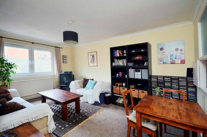 1 Bedroom Flat To Rent In Wynford Road, Islington, London, N1