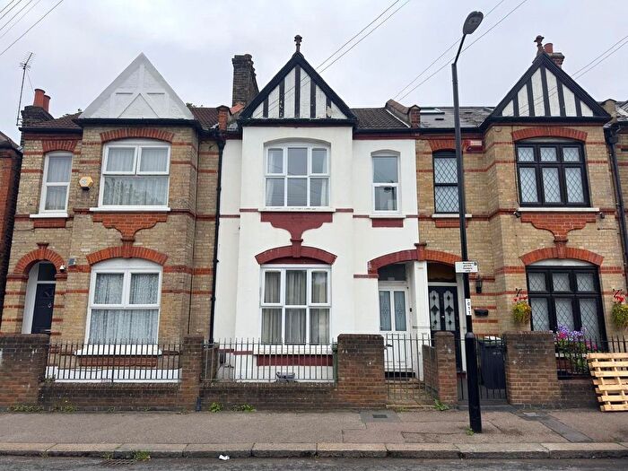 3 Bedroom Terraced House For Sale In Doggett Road, London, SE6