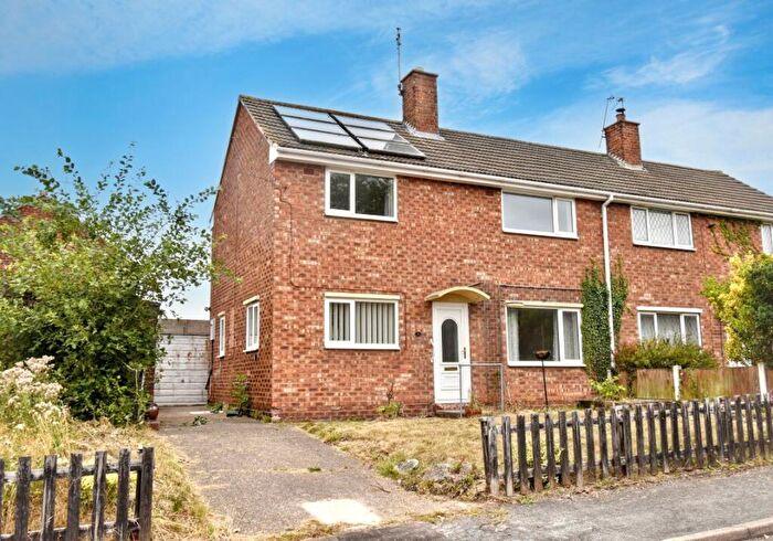 3 Bedroom Semi-Detached House For Sale In Hill Side, Tuxford, Newark, Nottinghamshire, NG22