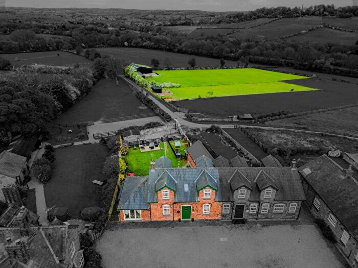 4 Bedroom Barn Conversion For Sale In Newlands Farm, Newlands Road, Riddings, DE55