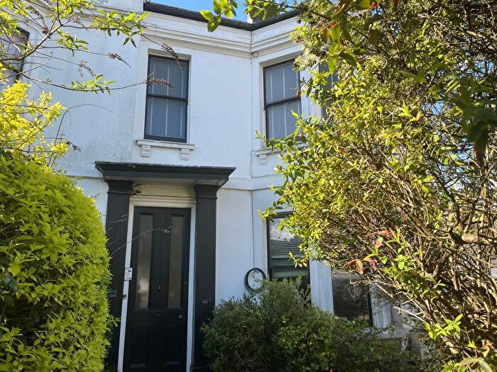 2 Bedroom Flat To Rent In Mount Sion, Tunbridge Wells, Kent, TN1