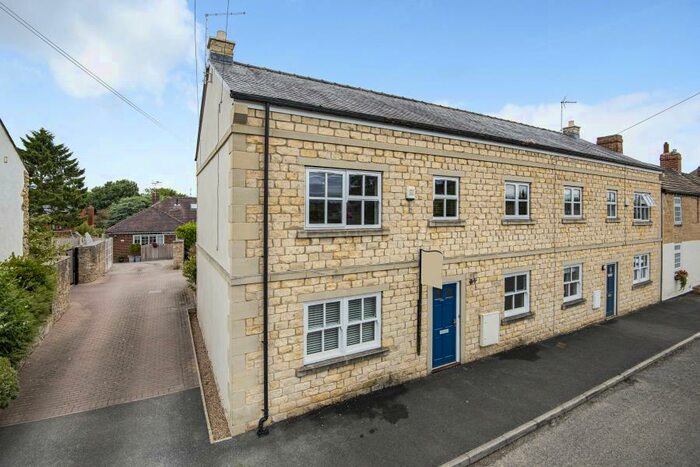 4 Bedroom Semi-Detached House To Rent In Main Street North, Aberford, LS25