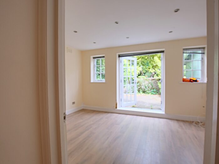 3 Bedroom Flat To Rent In Evangelist Road, London, NW5