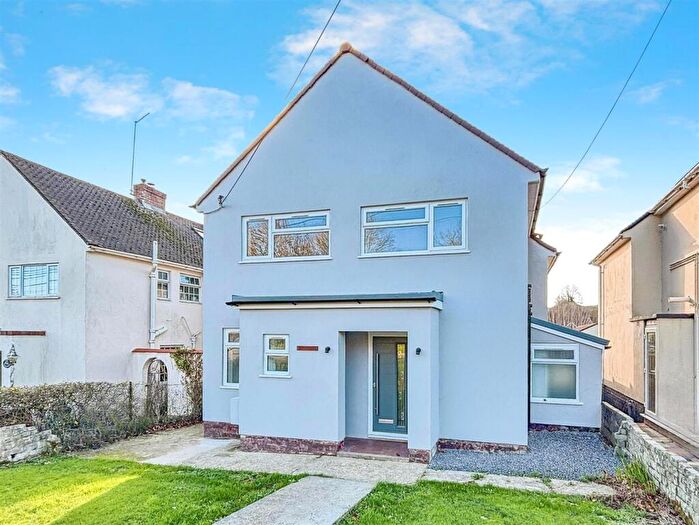 3 Bedroom Detached House To Rent In Ridgeway, Bridport, DT6