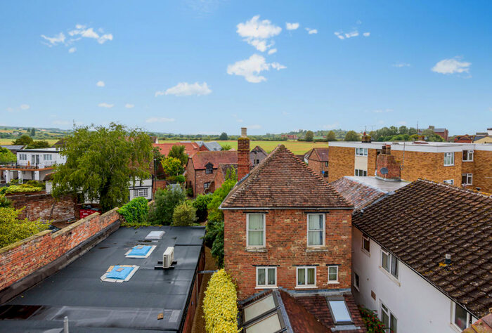 4 Bedroom Apartment To Rent In Church Street, Tewkesbury, GL20