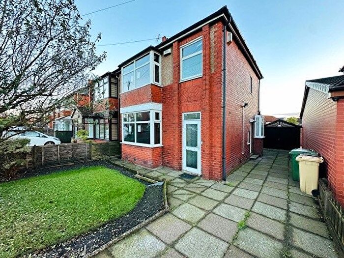 3 Bedroom Semi-Detached House To Rent In Ashworth Lane, Sharples, Bolton, BL1
