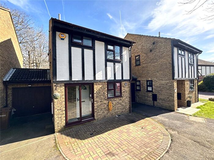 3 Bedroom Link Detached House For Sale In Barncroft Drive, Hempstead, Kent, ME7
