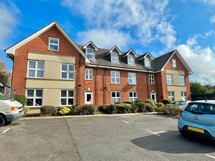 2 Bedroom Flat For Sale In Flat, , Dorchester Road, Weymouth, Dorset, Dt, DT3