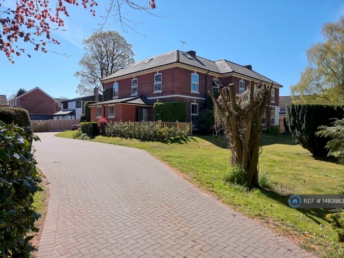 1 Bedroom Flat To Rent In Pedmore Grange, Stourbridge, DY9