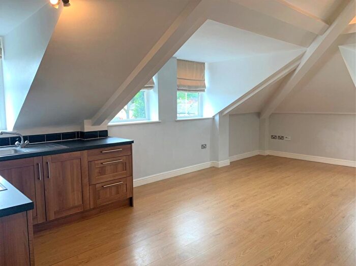 2 Bedroom Flat To Rent In Warrington Road, Culcheth, Warrington, WA3