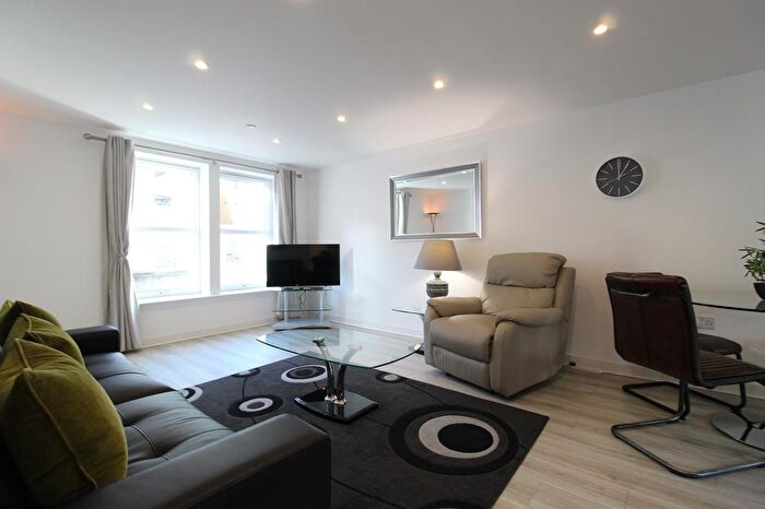 2 Bedroom Flat To Rent In Chapel Street, Aberdeen, AB25
