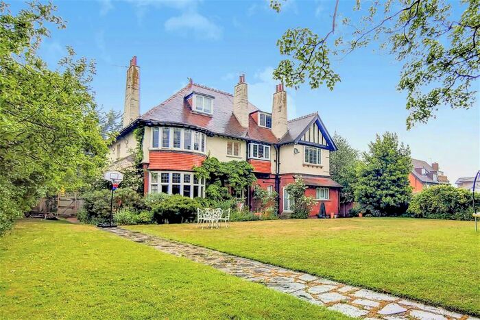 1 Bedroom Flat To Rent In Bromley Road, Shortlands, Bromley, BR2