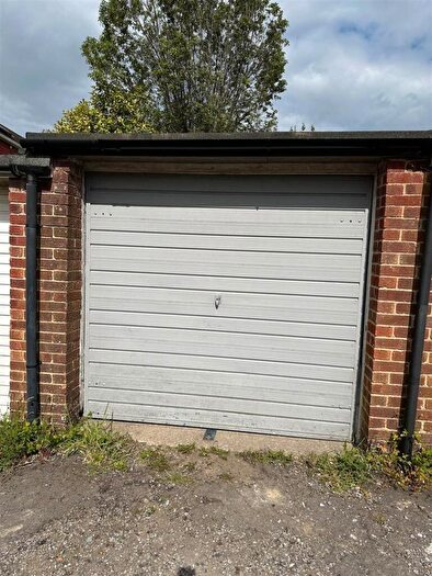 Garage / Parking To Rent In St. Edmunds Road, Haywards Heath, RH16