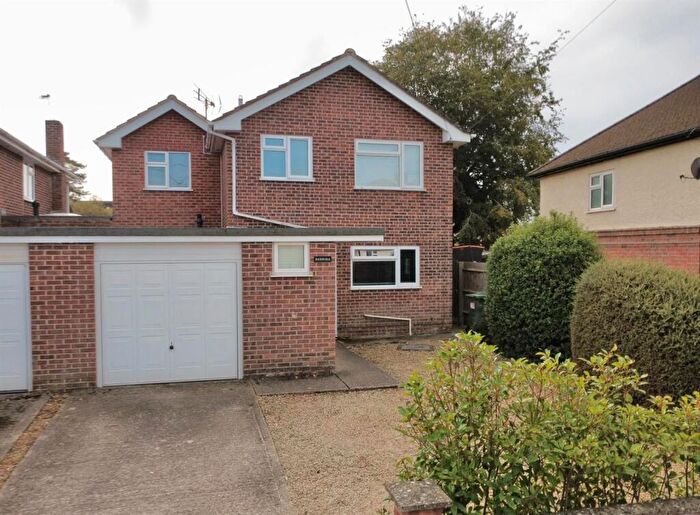 4 Bedroom House For Sale In Remembrance Road, Newbury, RG14